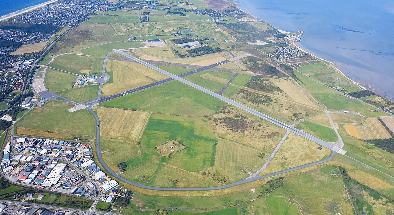 Aerial image of the Sylt airport (view from the south) — Sylt Airport